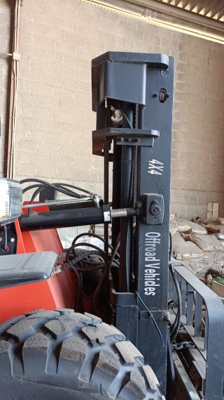 Carretilla elevadora 4x4 diesel