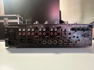 Pioneer DJM-800 + Flightcase Revisada