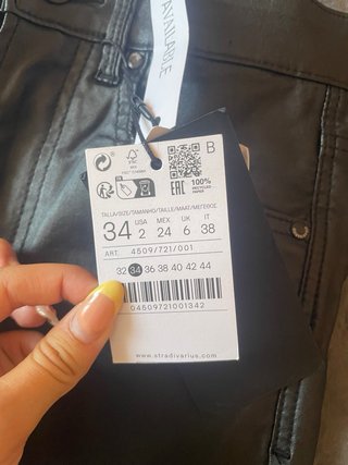 Pantalón polipiel negro