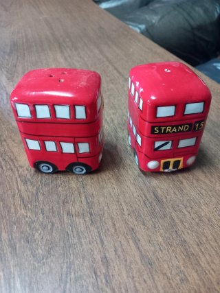 Saleiros Autocarro Londres Cerâmica