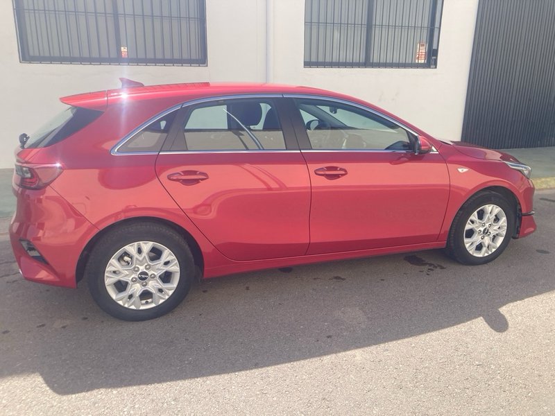Kia cee'd 2023, foto 4