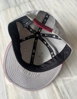 Gorra NBA Miami Heat original gris y roja