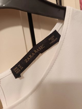 Blusa Zara Blanca sin Mangas con Cinturón
