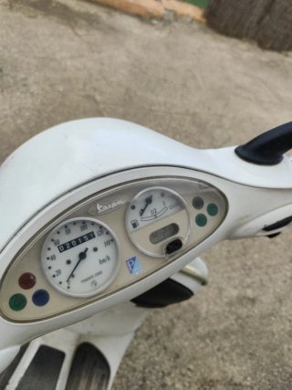 Piaggio Vespa ET4 125 Blanca
