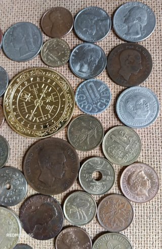 Lote 46 monedas antiguas variadas