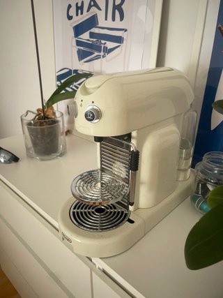 Cafetera Nespresso modelo maestria
