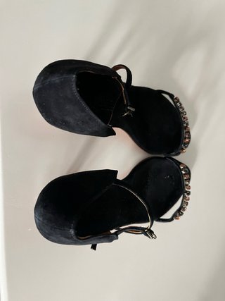 Zapatos de fiesta negros con pedrería Tacon madera