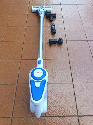 Aspirapolvere Polti con accessori