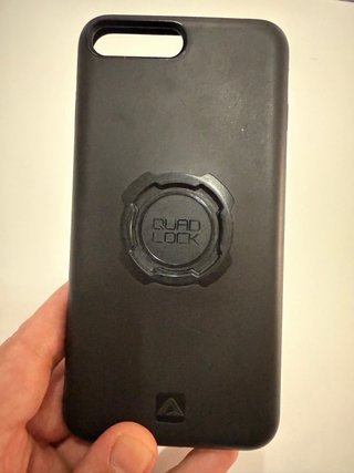 iPhone 7 Plus 128GB + Funda Quad Lock