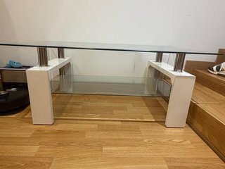 Mesa de centro cristal y madera en color blanco