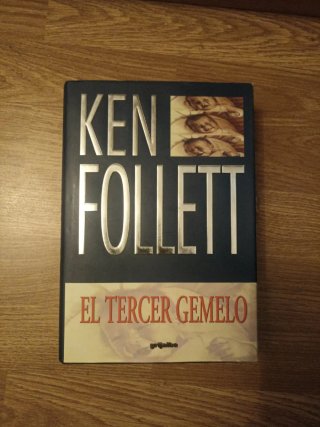 El tercer gemelo