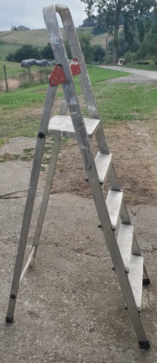 Escaleras de tijera de aluminio