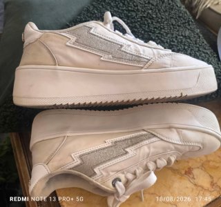 Zapatillas MTNG plateadas y blancas talla 39