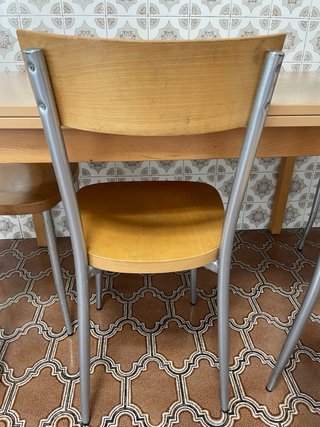 Juego de 4 sillas de madera y metal