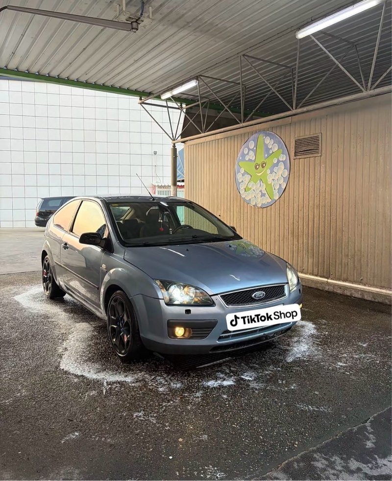 Ford Focus 2007 - foto 1