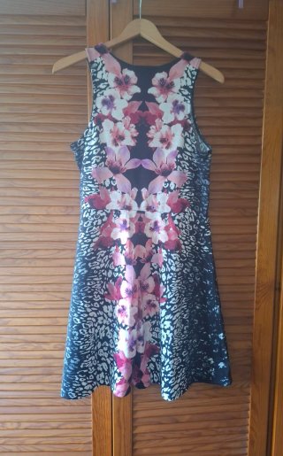Vestido H&M estampado floral talla L