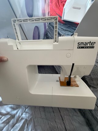 Máquina de coser Pfaff Smarter 150s Lila