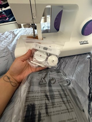 Máquina de coser Pfaff Smarter 150s Lila