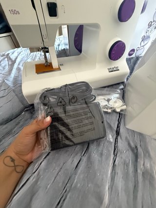 Máquina de coser Pfaff Smarter 150s Lila