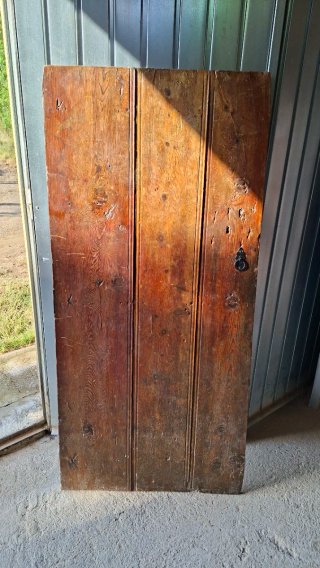 Puerta madera antigua rústica
