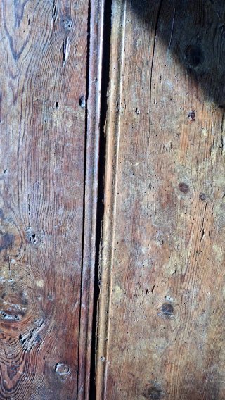 Puerta madera antigua rústica
