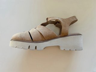 Sandalias Latouche Comfort Piel Beige T.38