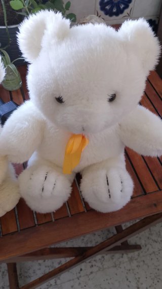 Lote de peluches: ositos y perrito,cada uno 5 euro
