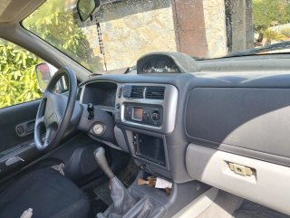 Mitsubishi Montero 2005