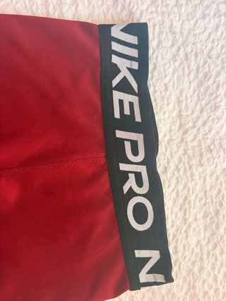 Mallas Nike Pro Cortas Niña Rojo vino