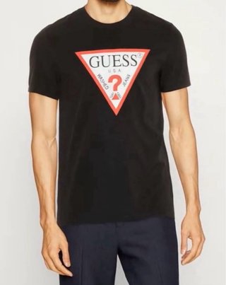 Camiseta Guess Negra Logo Triángulo