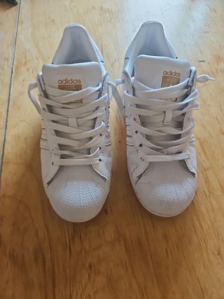 Zapatillas Adidas Superstar Blancas y Doradas