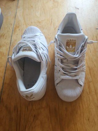 Zapatillas Adidas Superstar Blancas y Doradas