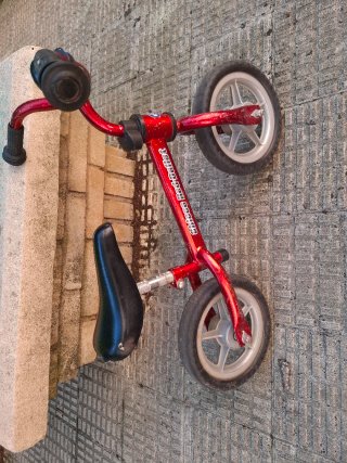 Bici sin pedales Chicco Red Bullet