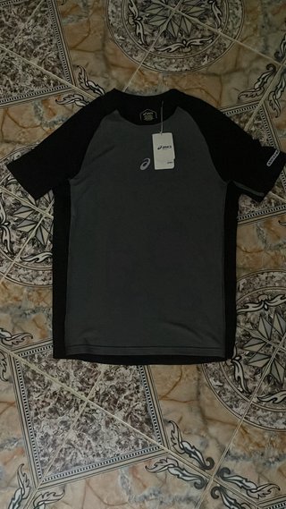 Conjunto deportivo Asics negro y gris
