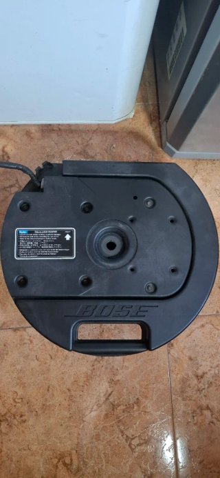 Subwoofer Bose ,proviene de un golf