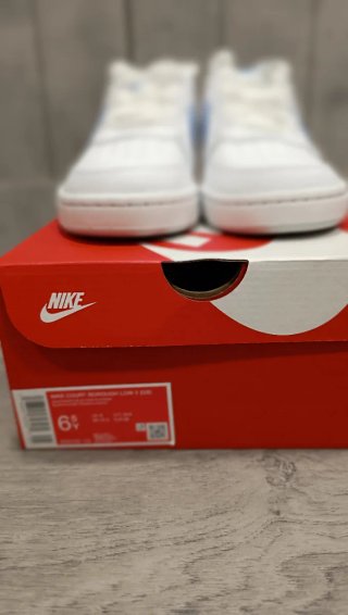 Zapatillas Nike Blancas y Azules