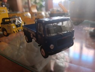 Camiones de reparto - Lote 30