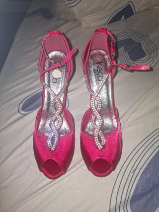 Zapatos Keca tacón rosa y plata con pedrería