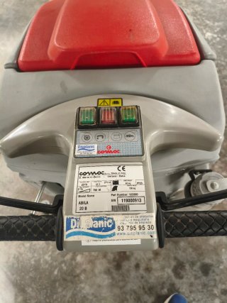 Maquina fregadora