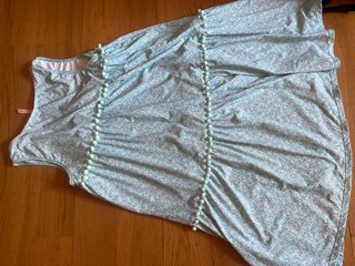 Vestido turquesa con pompones
