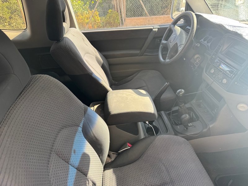 Mitsubishi Montero 2004 - foto 1