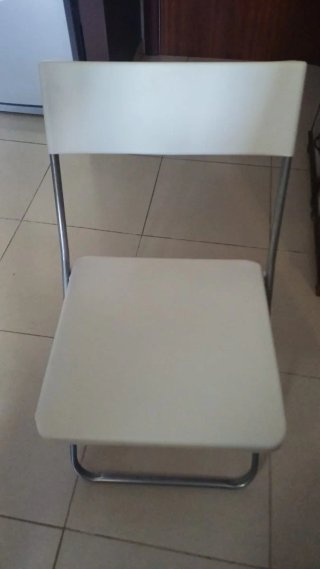 Sillas plegables blancas Ikea