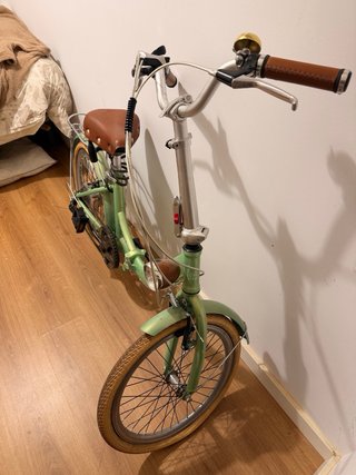 Bicicleta plegable retro verde 2020