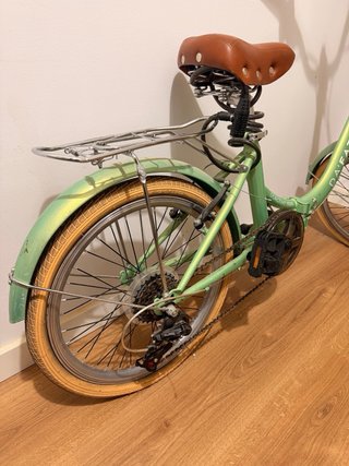Bicicleta plegable retro verde 2020