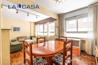 Piso en venta en Palos de Moguer en Madrid