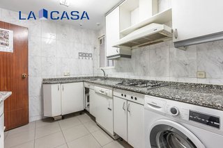 Piso en venta en Palos de Moguer en Madrid