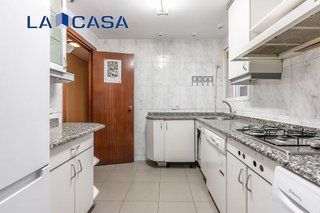 Piso en venta en Palos de Moguer en Madrid