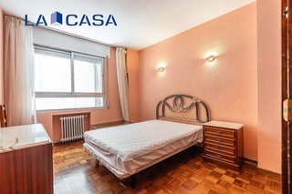 Piso en venta en Palos de Moguer en Madrid