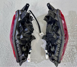 Yamaha X-MAX 2025 - Faros Traseros