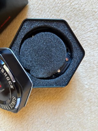 Reloj Deportivo Negro y Gris Muy Resistente